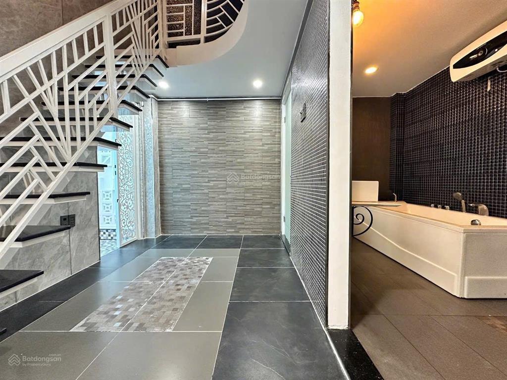 Bán nhà riêng tại tô hiến thành, 5,5 tỷ, 50 m2, 3pn, 2wc, đầy đủ nội thất