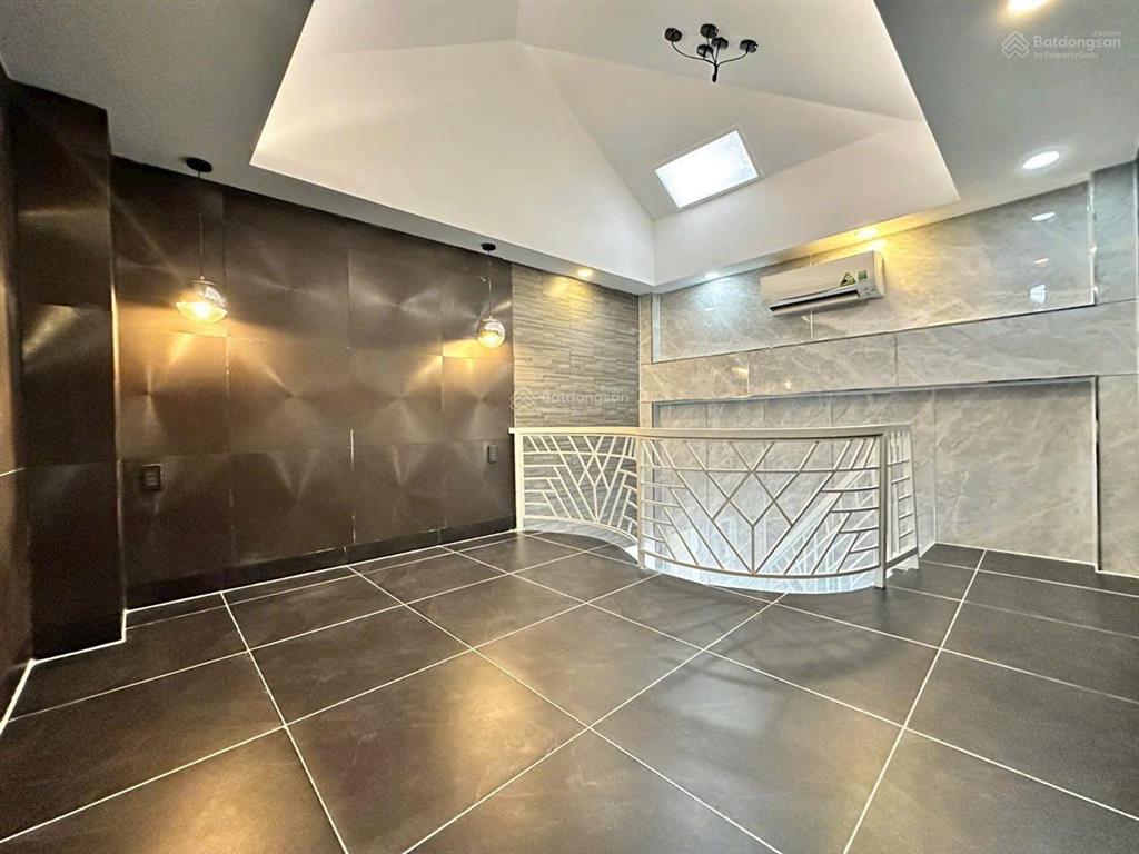 Bán nhà riêng tại tô hiến thành, 5,5 tỷ, 50 m2, 3pn, 2wc, đầy đủ nội thất