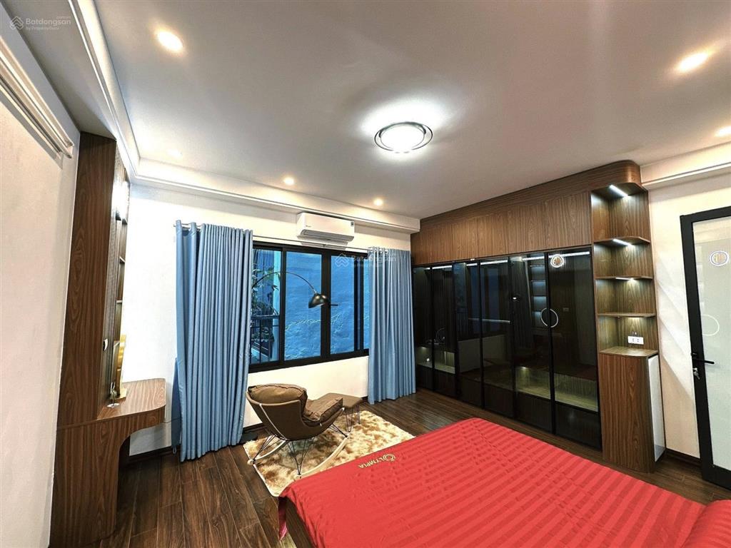 Ba gác phi, ngõ thông sát phố, dt 40m2*6t thang máy, mt 4,6m, chào 9,3 tỷ