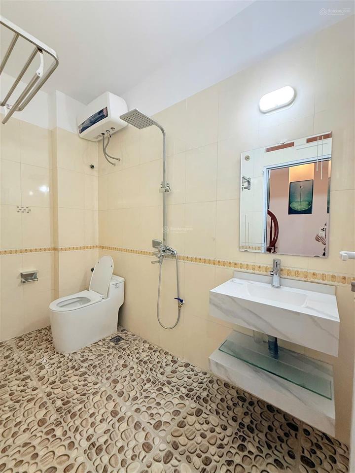 8,2 tỷ  ô tô dừng đỗ chỉ 10m, dt 36m2*5t, mt 4,3m, ngõ thông vòng quanh