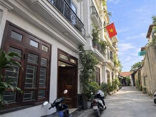 Ô tô 7 chỗ đỗ cửa, thông tứ tung, dt 36m2*5t, mt 4,6m, chỉ 9,5 tỷ, gần phố cổ