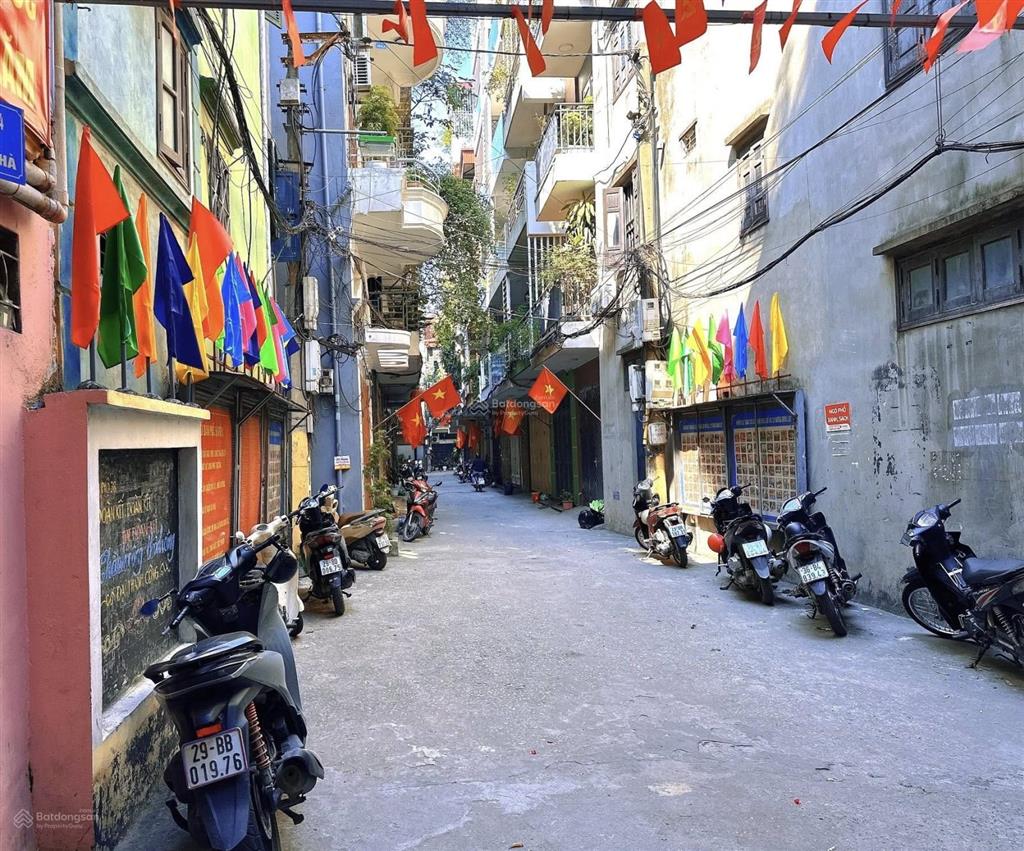 6,4 tỷ thái hà  ô tô đỗ cửa, ngõ thông, dt 24m2, mt 3,8m, nhà dân xây ở ngay