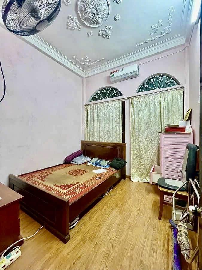 6,6 tỷ  lô góc 2 thoáng, gần ô tô, dt 36m2, mt 3,6m, dân xây sổ vuông đẹp