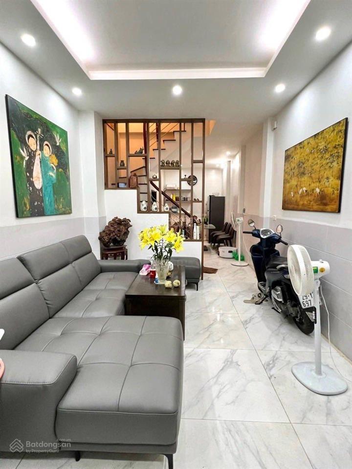 6,6 tỷ  lô góc 3 thoáng, thông tứ phía, ba gác phi, gần phố dt 25m2*4 tầng dân xây (ctl)