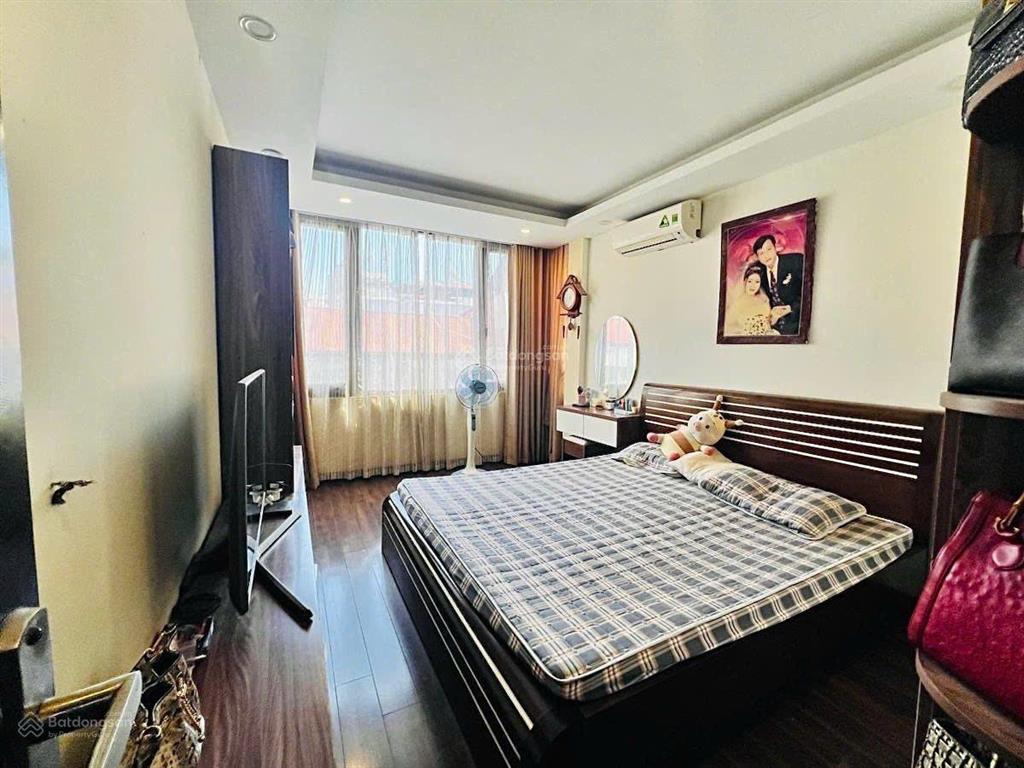 Ba gác đỗ cửa, thông tứ phía rất gần phố, dt 38m2*5t, mt 6,5m, chào 7,8 tỷ dân xây