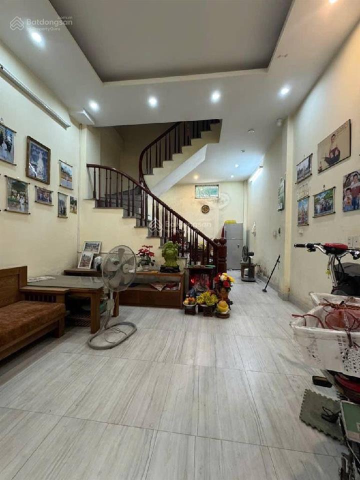 Lô góc mặt ngõ nông, trước nhà hơn 3m, dt 53m2, mt 4,6m, thông tứ phía, chào 11,7 tỷ