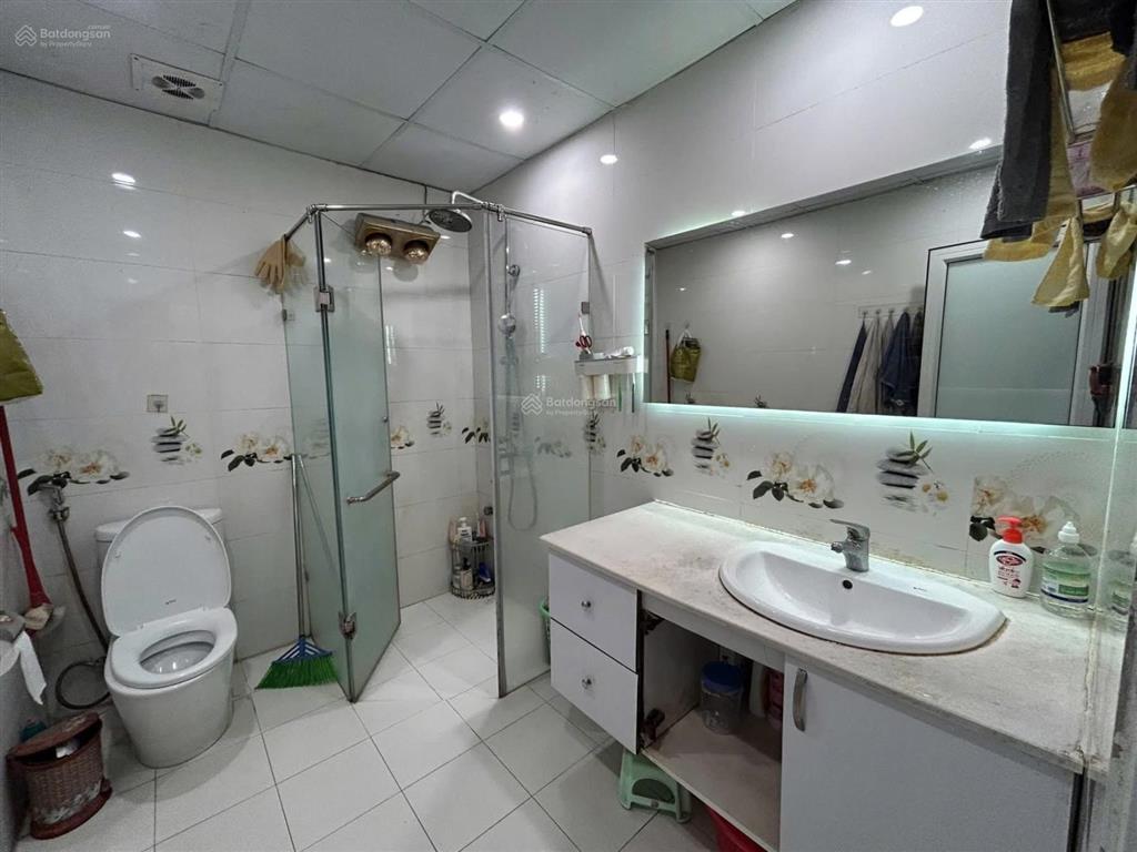 170 triệu/m2, 15m thẳng tắp ra mặt phố, dt 50m2*5t, ba gác đỗ cửa thông vòng quanh