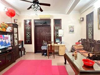 Ba gác đỗ cửa, thông tứ phía rất gần phố, dt 38m2*5t, mt 6,5m, chào 7,8 tỷ dân xây