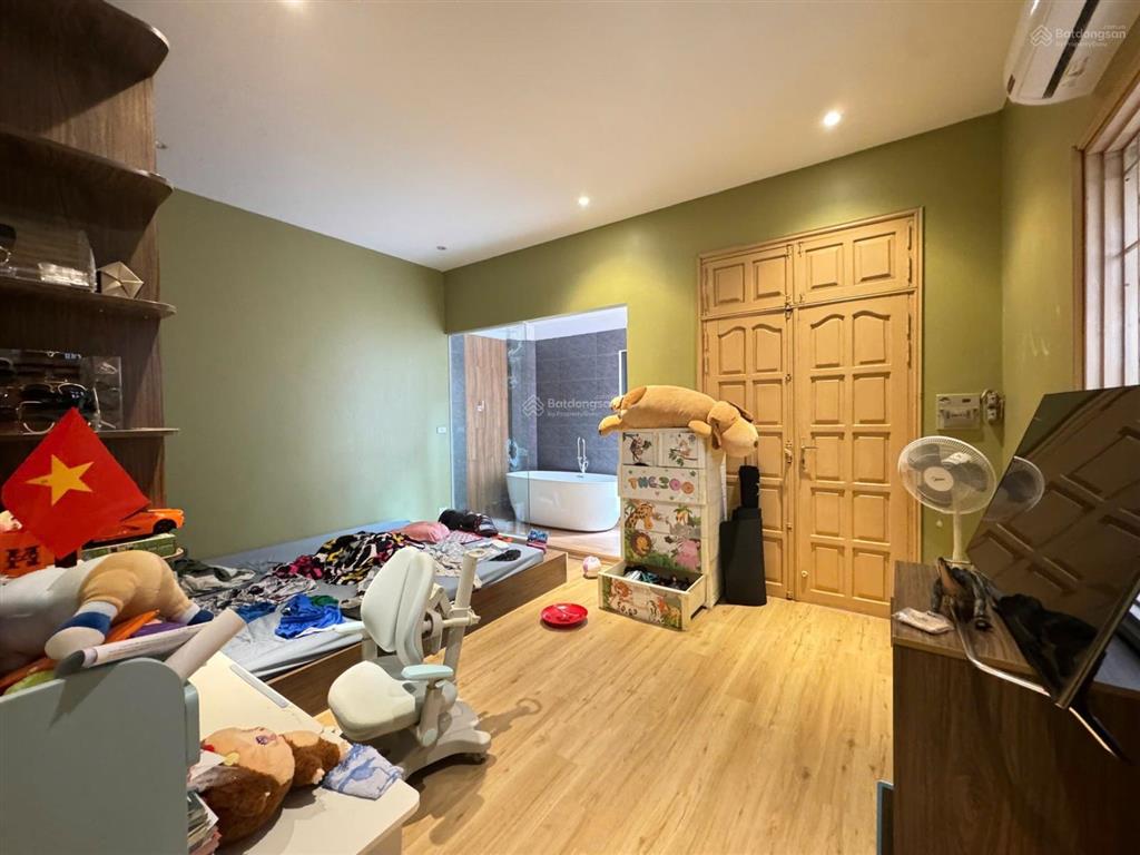 Lô góc ô tô đỗ cửa, dt 80m2, mt 5,6m, ngõ nông, thông vòng quanh, chào 14 tỷ