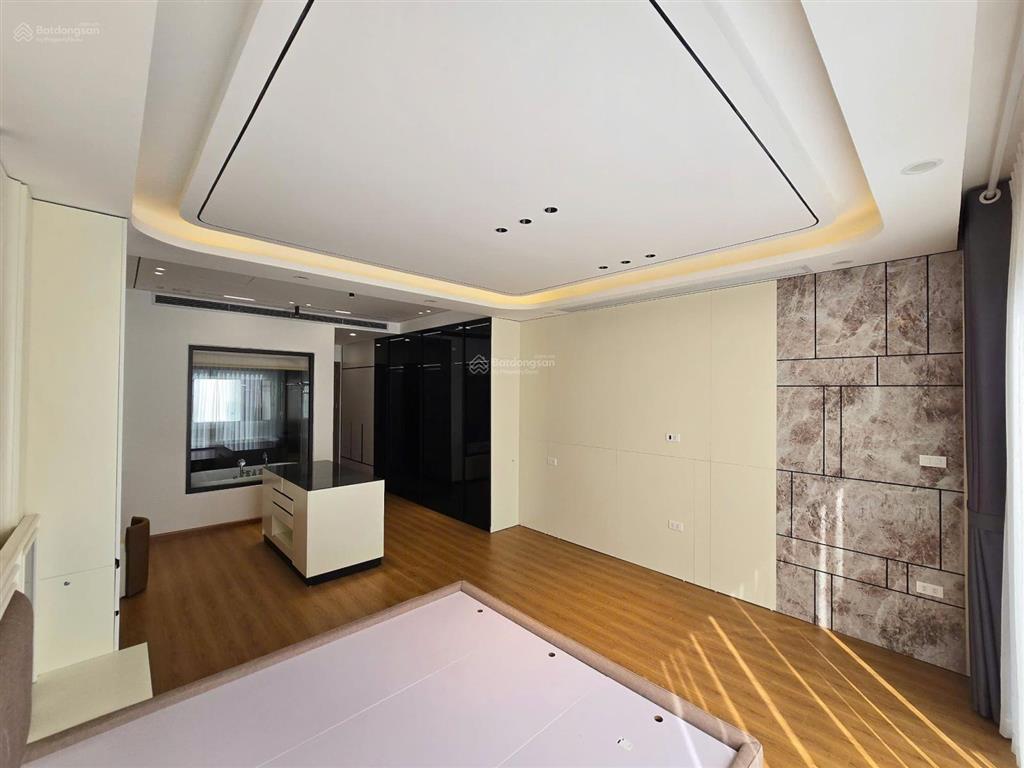 Lô góc ô tô vào nhà, dt 46m2*6t thang máy, mt 4,8m ngõ thông kd, chào 11,5 tỷ