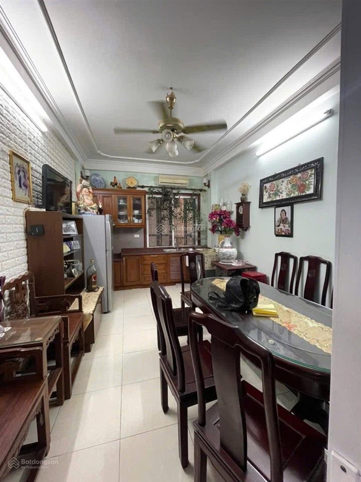 Mặt ngõ thông 20m thẳng tắp ra mp, dt 42m2, mt 6,6m, trước nhà 3m, chào 10,3 tỷ