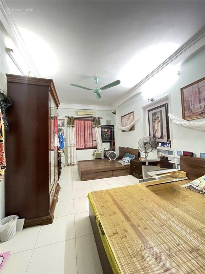 Mặt ngõ thông 20m thẳng tắp ra mp, dt 42m2, mt 6,6m, trước nhà 3m, chào 10,3 tỷ