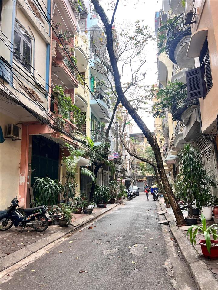 [chủ nhà] 13,5 tỷ  phân tô ô tô tránh, vỉa hè 2 bên kd đỉnh, dt 43m2, mt 4,1m, thông tứ tung