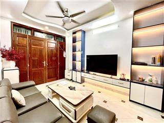 7,2 tỷ  dt 35m2*5t, mt 3,4m, ba gác phi vài bước ra ô tô, thông 4 phía, sổ vuông qh ổn định
