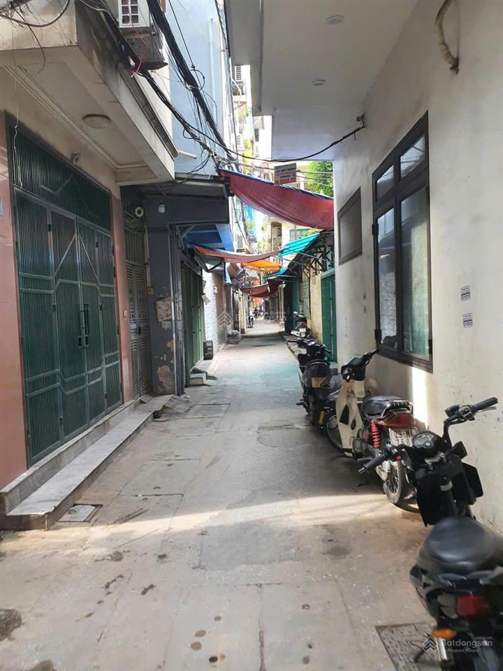 8,7 tỷ  dt 50m2, mt 4,6m, mặt ngõ thông, ba gác phi 30m ra mặt phố, 5t dân xây nở hậu