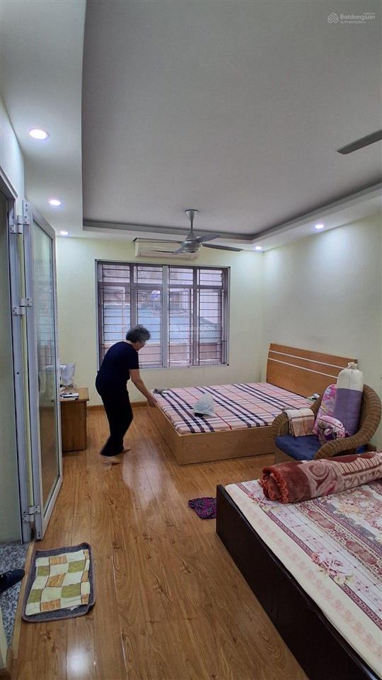 8,3 tỷ  dt 43m2, mt 5m, ba gác phi thông thẳng tắp ra ô tô gần, dân xây qh ổn định (ctl)