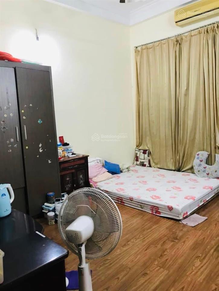 7 tỷ  ba gác tránh, thông tứ phía gần phố, dt 32m2, dân xây sổ đẹp, qh ổn định