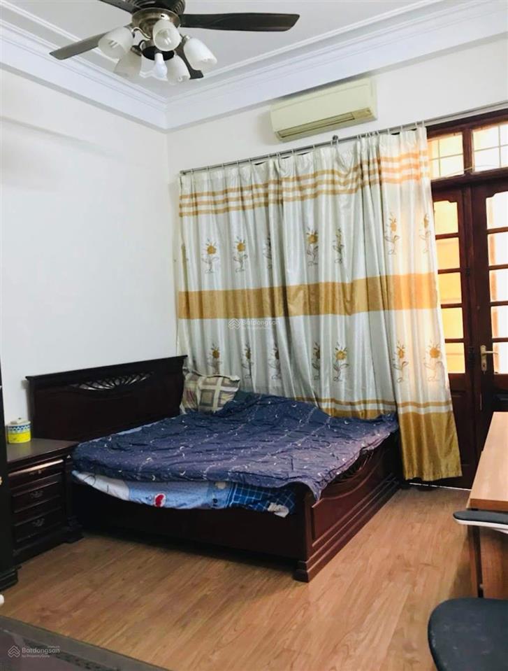 7 tỷ  ba gác tránh, thông tứ phía gần phố, dt 32m2, dân xây sổ đẹp, qh ổn định