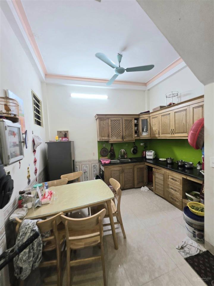 6,6 tỷ  lô góc ngõ thông kinh doanh, dt 32m2, mt 3,5m, ba gác phi vòng quanh