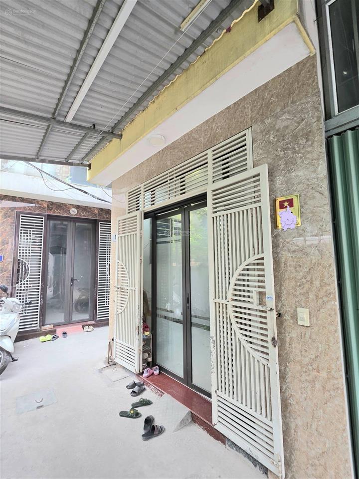 6,6 tỷ  lô góc ngõ thông kinh doanh, dt 32m2, mt 3,5m, ba gác phi vòng quanh