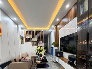 6,2 tỷ  dt 25m2, mt 4m, ngõ thông vòng quanh, chỉ 20m ra phố, dân xây qh ổn định