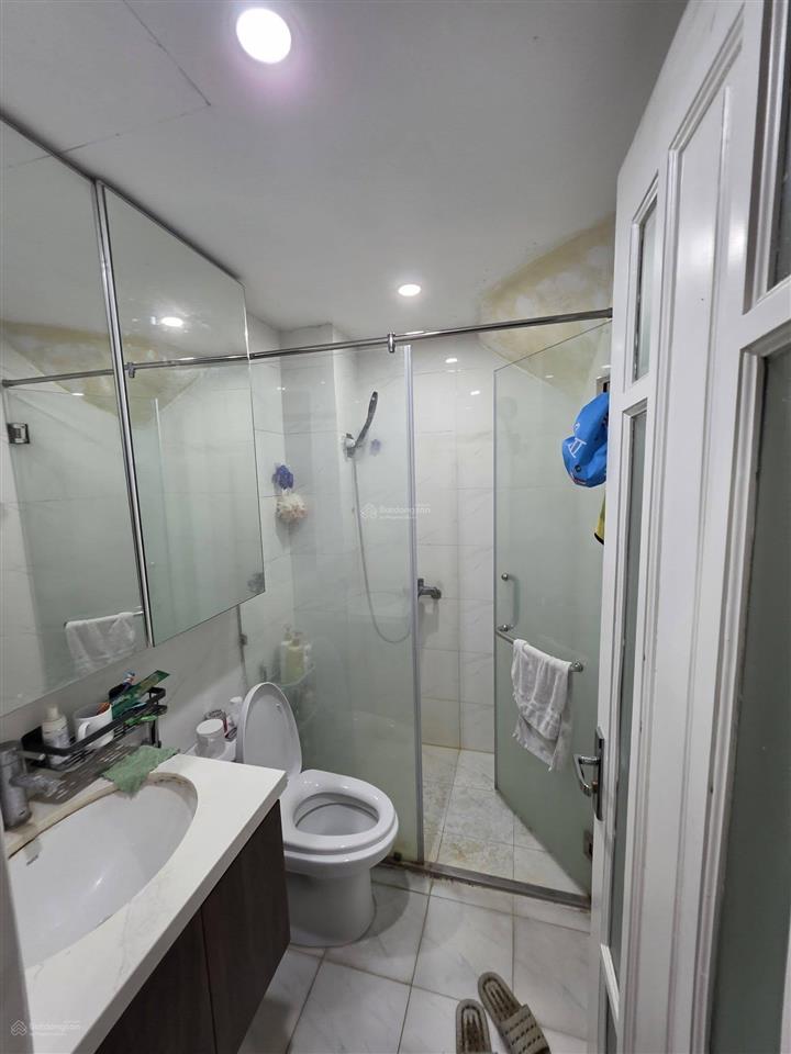 6,2 tỷ  dt 25m2, mt 4m, ngõ thông vòng quanh, chỉ 20m ra phố, dân xây qh ổn định