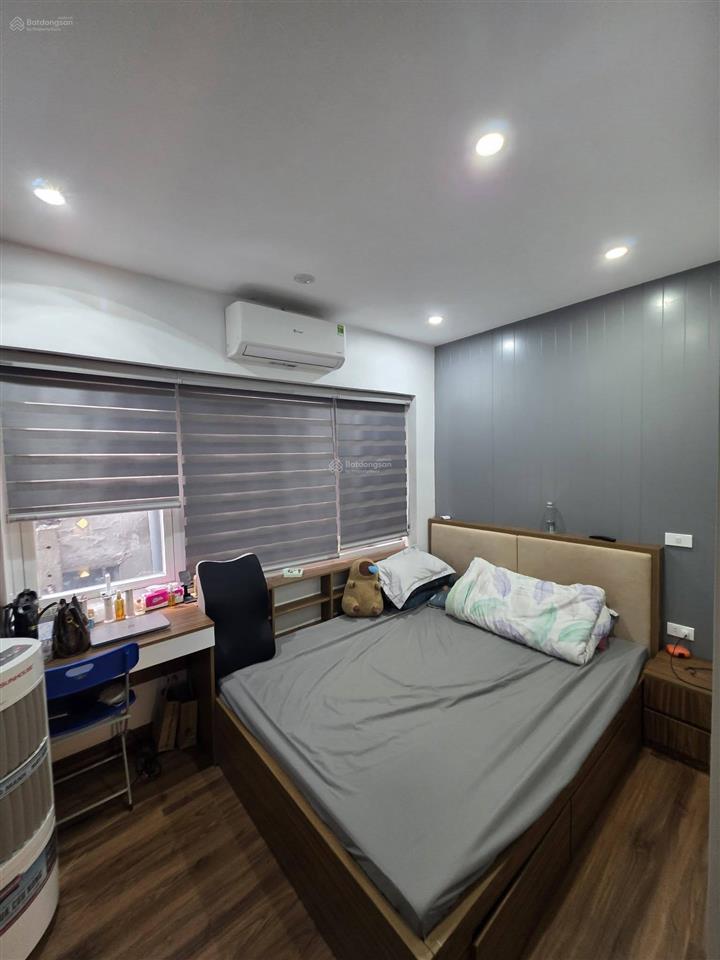 6,2 tỷ  dt 25m2, mt 4m, ngõ thông vòng quanh, chỉ 20m ra phố, dân xây qh ổn định