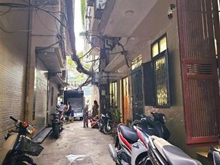 8,5 tỷ  ô tô đỗ cửa,dt 34m2*6t, mt 3,8m, 15m thẳng tắp ra mp, dân xây thông vòng quanh