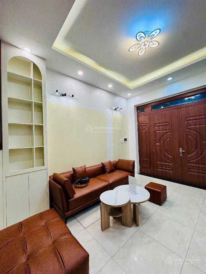 7,6 tỷ  5m ra ô tô, dt 35m2*4t, mt 4m, ba gác phi thông tứ tung, sổ vuông phân lô