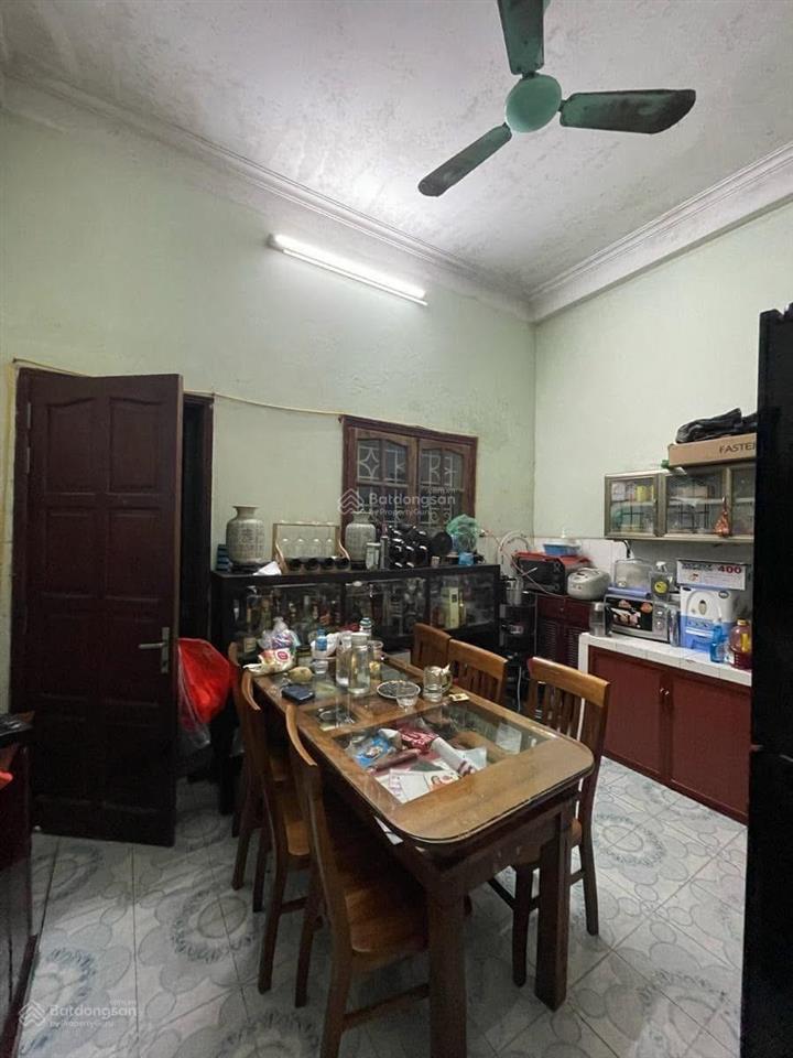 9 tỷ  lô góc ô tô tránh 2 mặt tiền dt 47m2, mt 4,2m, thông tứ phía kd hết nấc