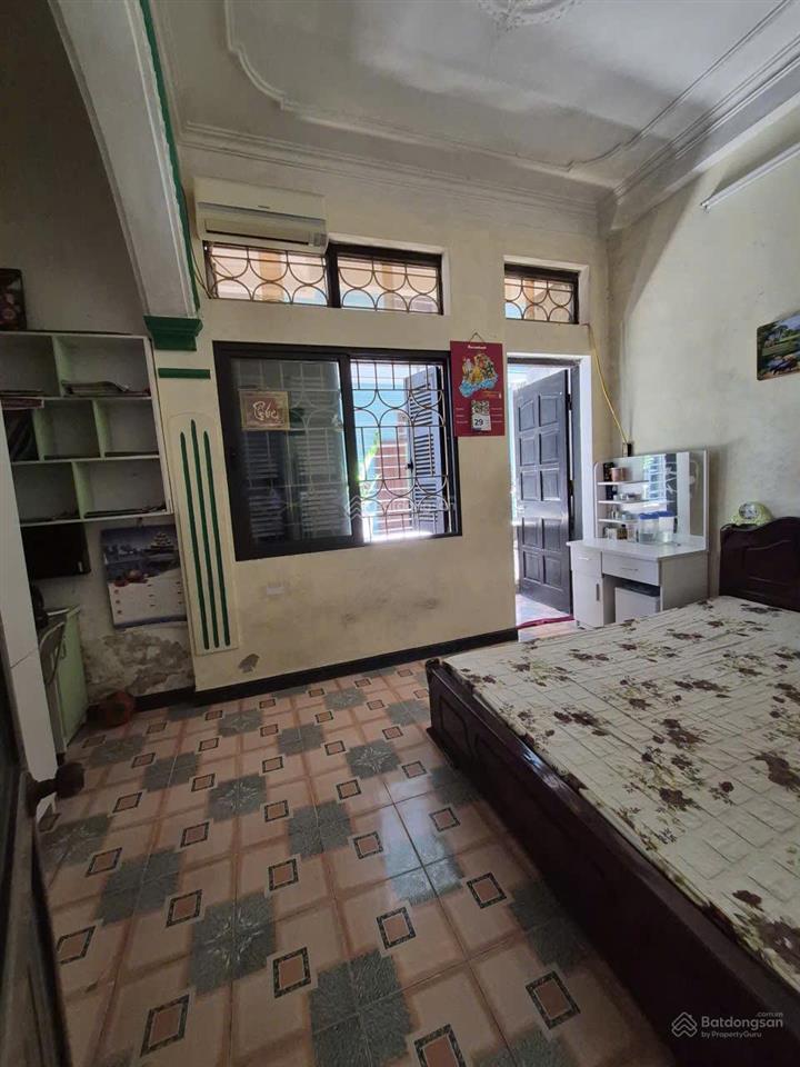 4,8 tỷ  lô góc 25m2*4t, ngõ thông gần phố, nhà dân xây (f0), sổ vuông qh ổn định