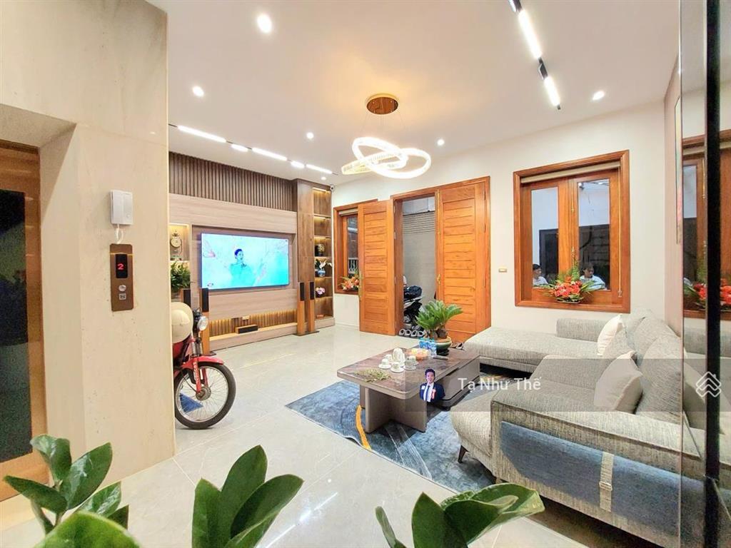 (hạ 1tỷ) lô góc 16,4tỷ lê trọng tấn ôtô tránh, mt 5m, 4t, kd cty/vp để ở/cho thuê, thoáng sáng