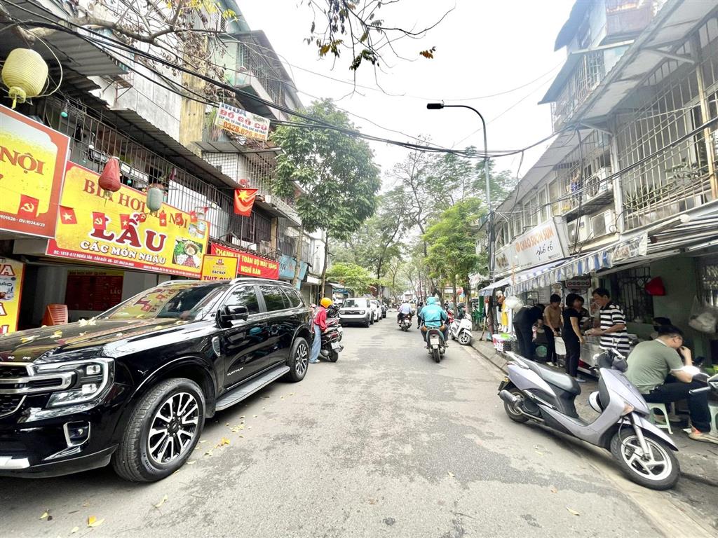 (hạ 4 tỷ) 23.3tỷ nghĩa tân, 3 ô tô tránh, vỉa hè 3m, kd sầm uất hơn mặt phố 56m2 x4t x mt 4m, gấp
