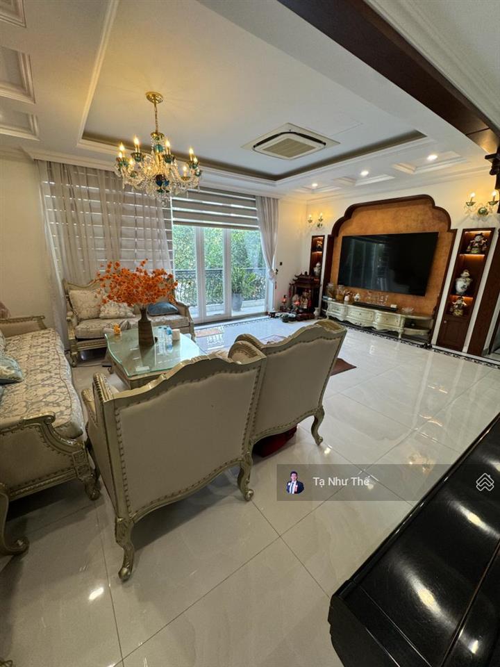 (hạ 3tỷ) 34tỷ lê trọng tấn ôtô tránh, phân lô, vỉa hè, ô tô tránh 95m2, mt5m,5t, gần công viên xanh