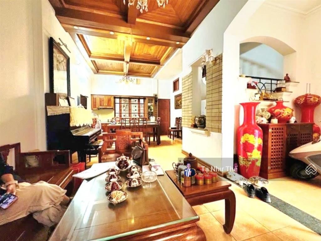 (hạ 2tỷ) mặt phố lô góc 2 mặt thoáng hoàng văn thái 60m2, 5t, 2 mặt tiền 15m, vỉa hè rộng, cho thuê