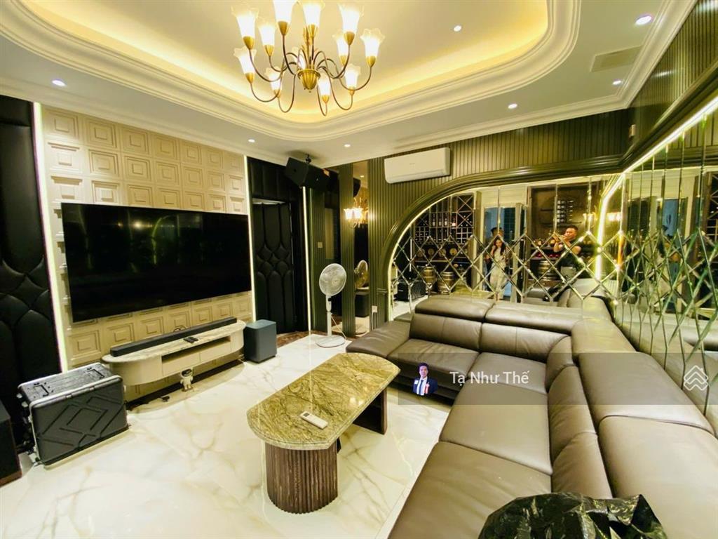 (hạ 2 tỷ) 27.5 tỷ, hoàng cầu, 70m2, ôtô tránh, mt 6m, 7t, thang máy, kd cty/vp, vài bước ra hồ, gấp
