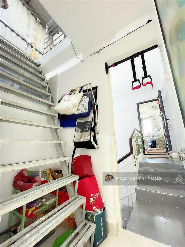 Bán nhà cmt8 p5 tân bình hxh 4 tầng  37,2m2(3,4x12,2)  6,2t tl