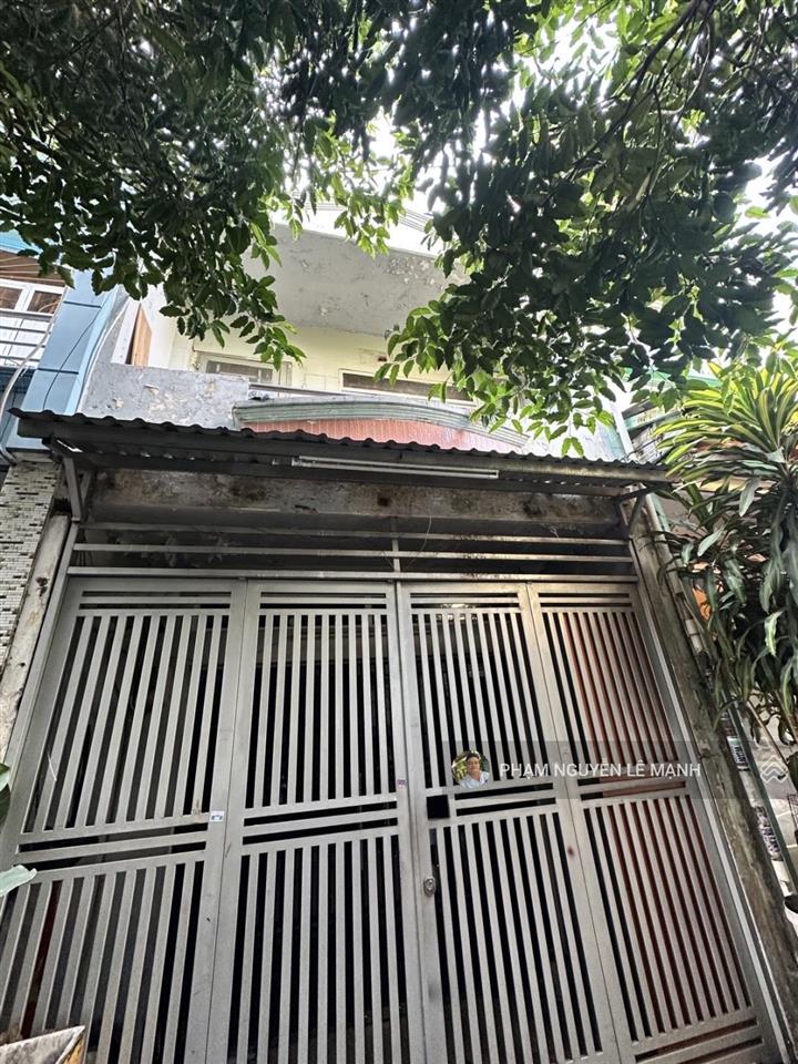 Nhà đẹp hxh ngay chợ vải phú thọ hòa 40m2(4x10m) 1 căn ra mặt tiền 5.5