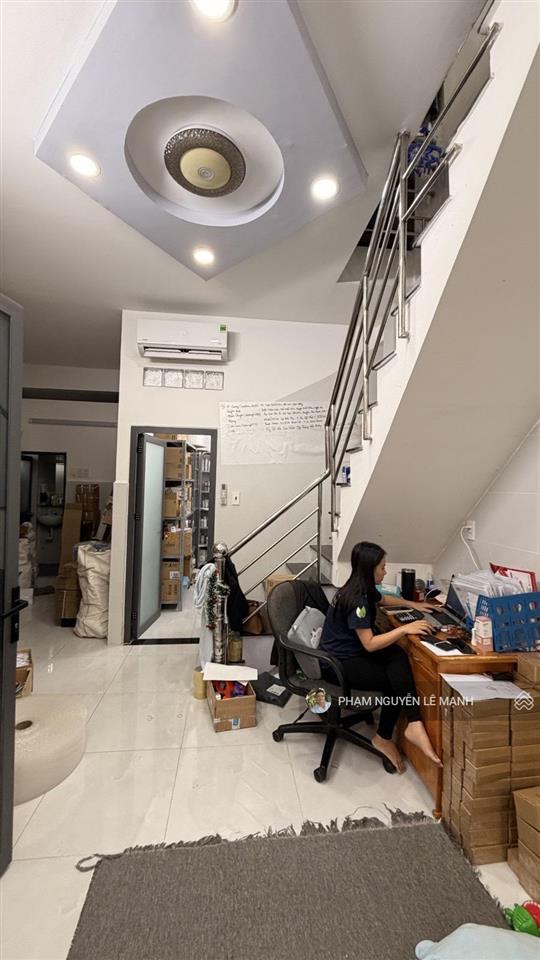 Bán nhà trần văn quang p10 tân bình hxh đậu cửa 38m2 nở hậu 5.8  5,9t