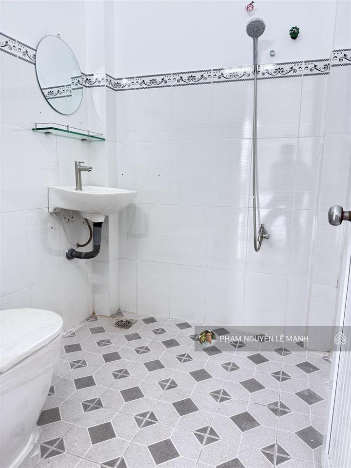 Bán nhà nguyễn trãi p.2 q.5 3 tầng sân thượng 35,8m2  5,5t tl
