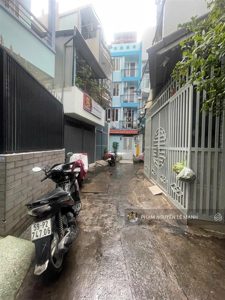 Bán nhà nguyễn chí thanh p.3 q.10 4,5x10 3 tầng  4pn 3wc 5,99t