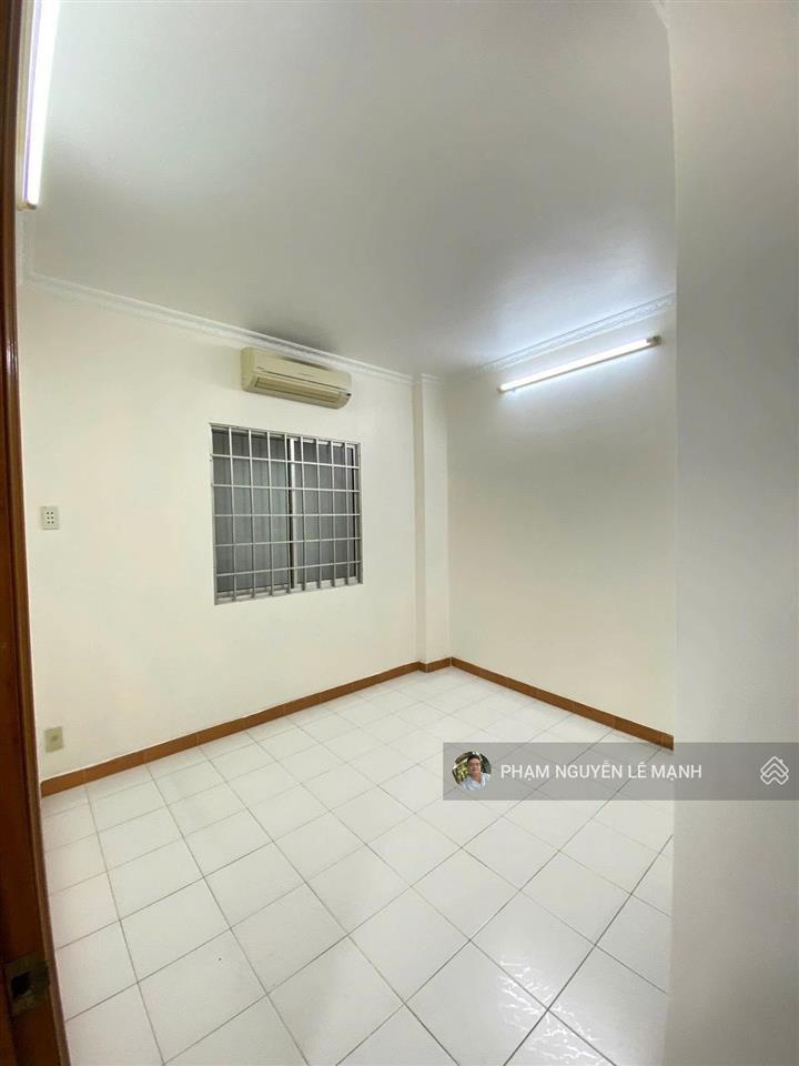 Bán nhà nguyễn chí thanh p.3 q.10 4,5x10 3 tầng  4pn 3wc 5,99t