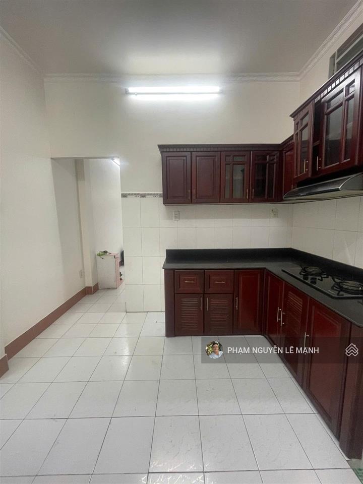Bán nhà nguyễn chí thanh p.3 q.10 4,5x10 3 tầng  4pn 3wc 5,99t