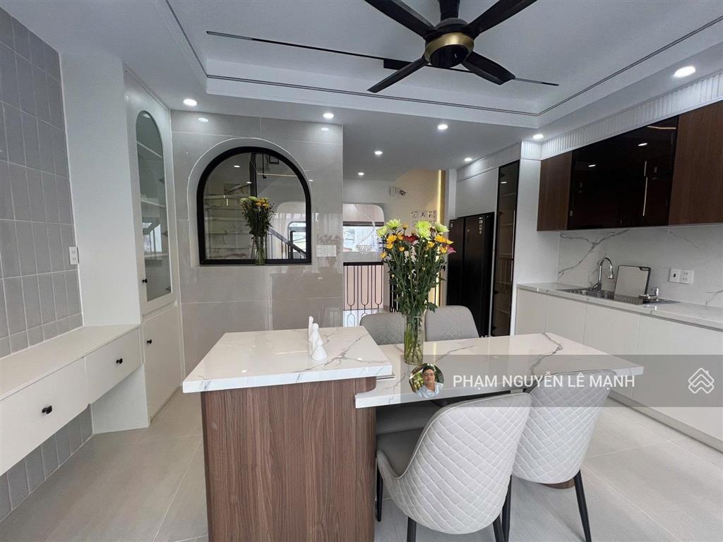 Nhà mới nguyễn thị tú bhhb bình tân  5 tầng  hxt 10m  5x11  7.98t