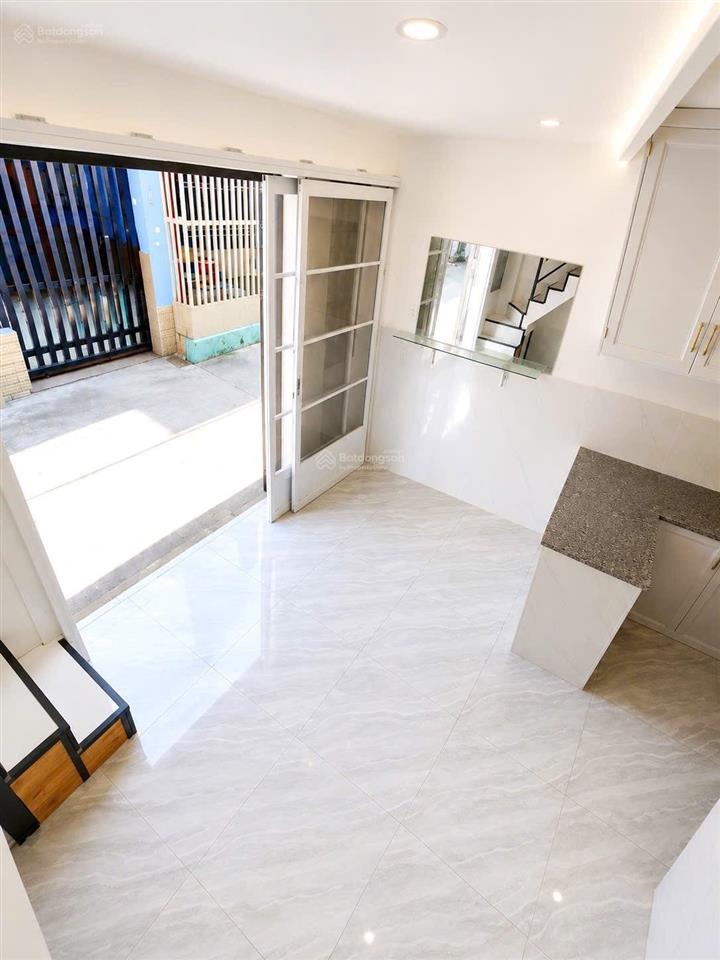 Bán nhà gò dầu tân quý tân phú 3 tầng, 16.3m2, 2pn 2wc  2,69tỷ tl