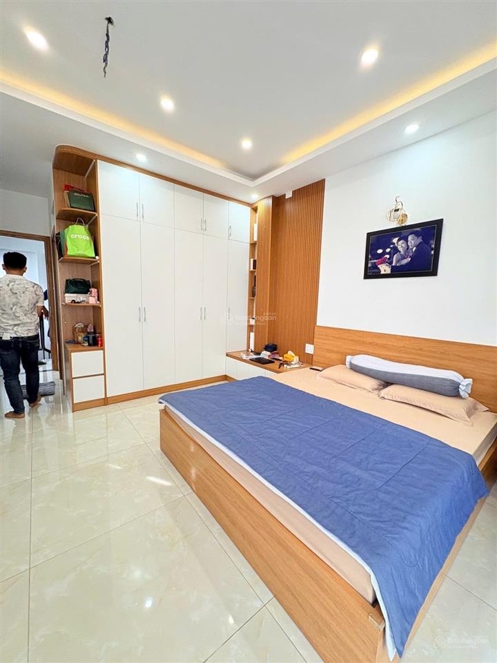 Bán nhà tứ hải p.6 tân bình lô góc mặt tiền kinh doanh 5 tầng 40m2
