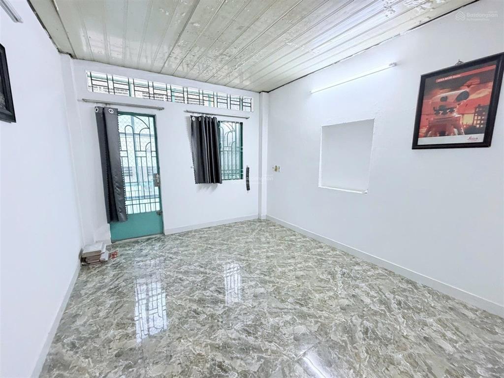Bán nhà bùi thế mỹ p.10 tân bình 3 tầng 30m2 3pn 3wc 5t tl