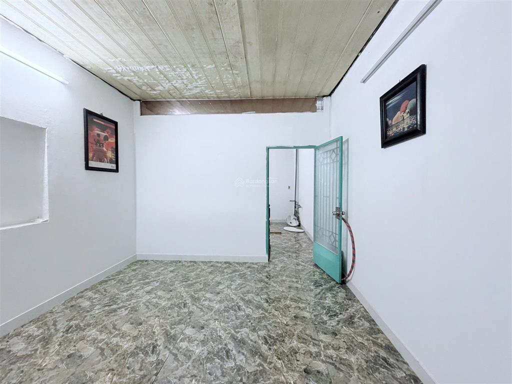 Bán nhà bùi thế mỹ p.10 tân bình 3 tầng 30m2 3pn 3wc 5t tl