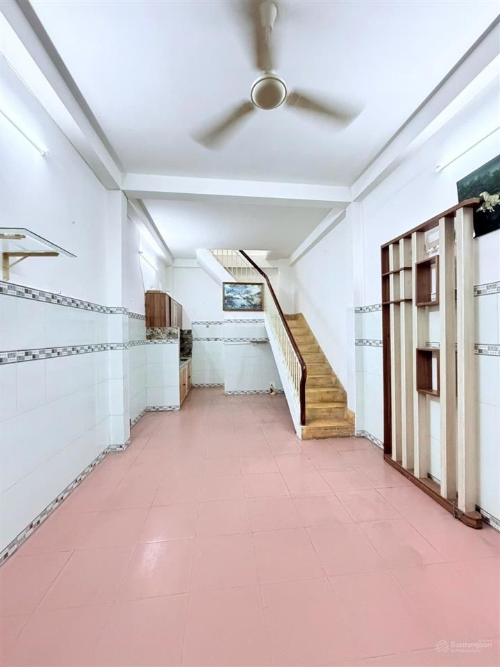 Bán nhà bùi thế mỹ p.10 tân bình 3 tầng 30m2 3pn 3wc 5t tl