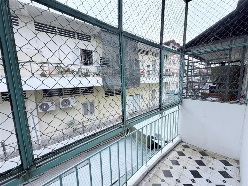 Bán nhà bùi thế mỹ p.10 tân bình 3 tầng 30m2 3pn 3wc 5t tl